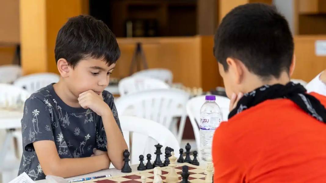 Cumhuriyetin 102. Yılında Satranç Coşkusu: 137 Sporcu Kıyasıya Yarıştı 4